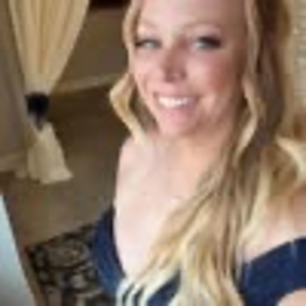 Meet your Posher, Courtney